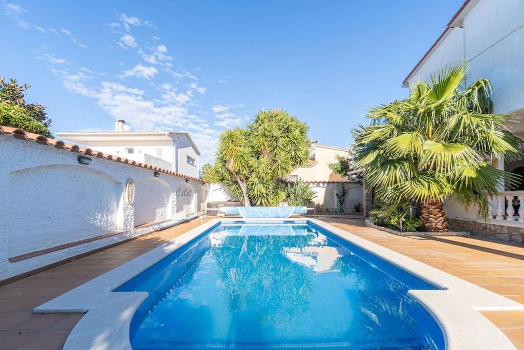 Sm21-Gran Casa De Vacaciones En La Playa, 4 Habitaciones, Climatizada, Piscina, Barbacoa Y Wifi Empuriabrava Εξωτερικό φωτογραφία