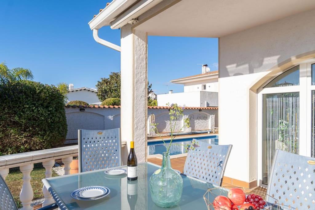 Sm21-Gran Casa De Vacaciones En La Playa, 4 Habitaciones, Climatizada, Piscina, Barbacoa Y Wifi Empuriabrava Εξωτερικό φωτογραφία