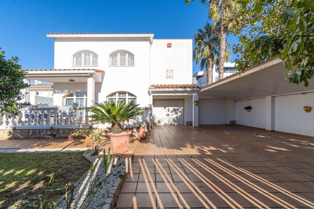 Sm21-Gran Casa De Vacaciones En La Playa, 4 Habitaciones, Climatizada, Piscina, Barbacoa Y Wifi Empuriabrava Εξωτερικό φωτογραφία