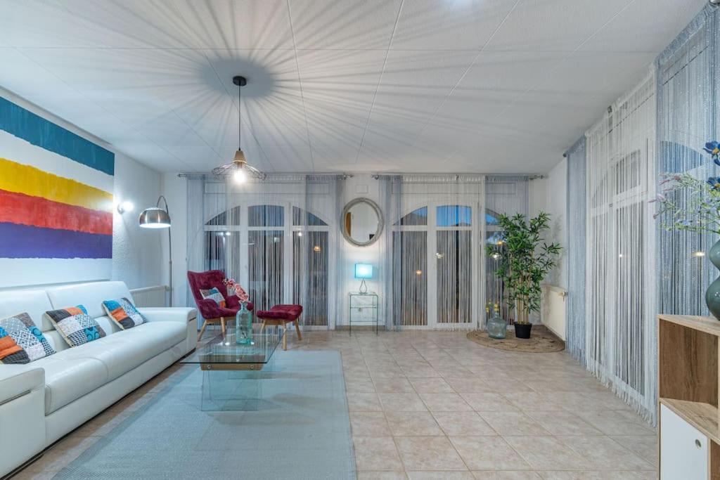 Sm21-Gran Casa De Vacaciones En La Playa, 4 Habitaciones, Climatizada, Piscina, Barbacoa Y Wifi Empuriabrava Εξωτερικό φωτογραφία