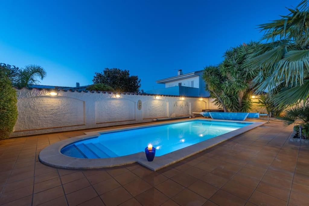 Sm21-Gran Casa De Vacaciones En La Playa, 4 Habitaciones, Climatizada, Piscina, Barbacoa Y Wifi Empuriabrava Εξωτερικό φωτογραφία