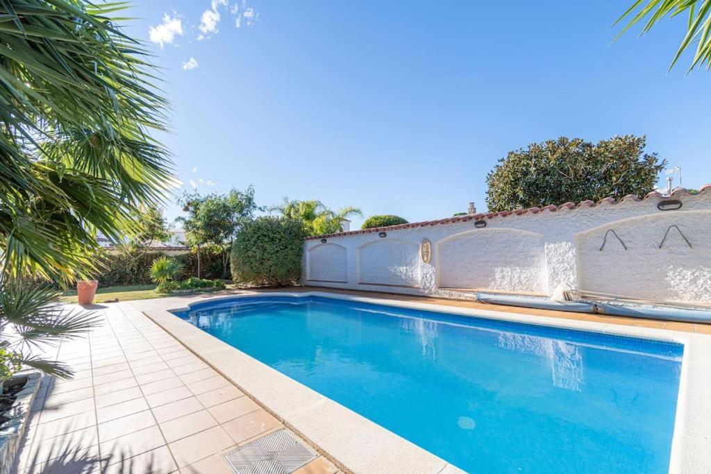 Sm21-Gran Casa De Vacaciones En La Playa, 4 Habitaciones, Climatizada, Piscina, Barbacoa Y Wifi Empuriabrava Εξωτερικό φωτογραφία