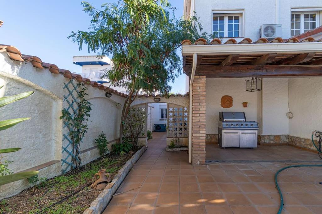Sm21-Gran Casa De Vacaciones En La Playa, 4 Habitaciones, Climatizada, Piscina, Barbacoa Y Wifi Empuriabrava Εξωτερικό φωτογραφία
